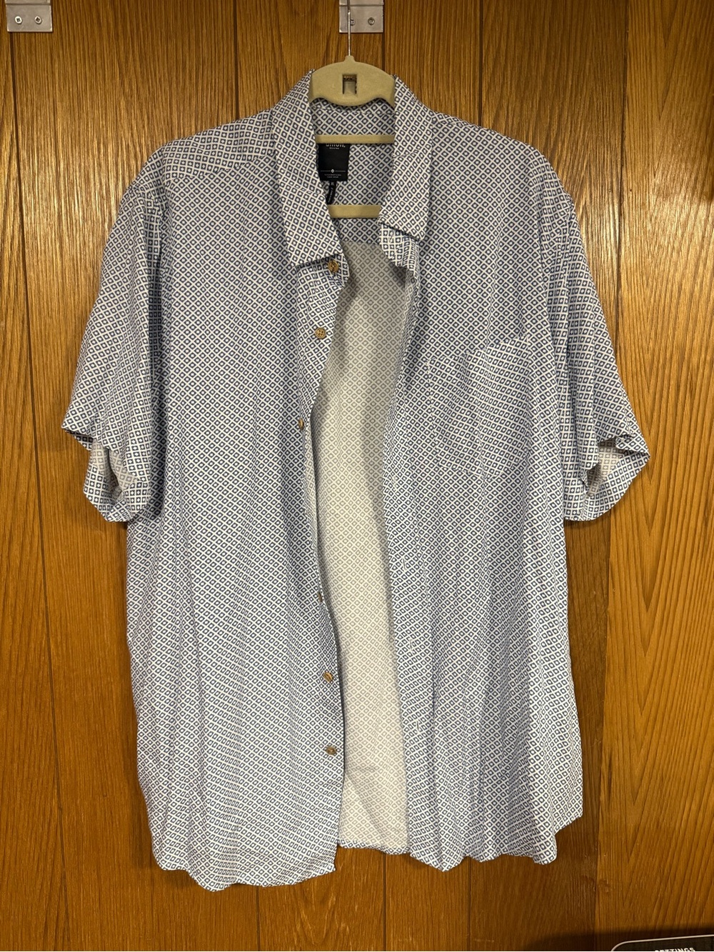 Casual Short-Sleeve Button-Down Shirt - Light Blue Geometric